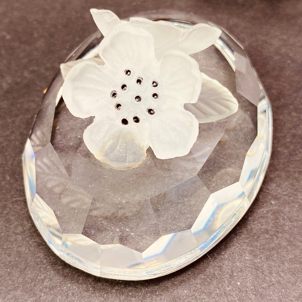 Swarovski Crystal Oval Flower Treasure Trinket Box Vintage '76-'88 - Picture 7 of 9